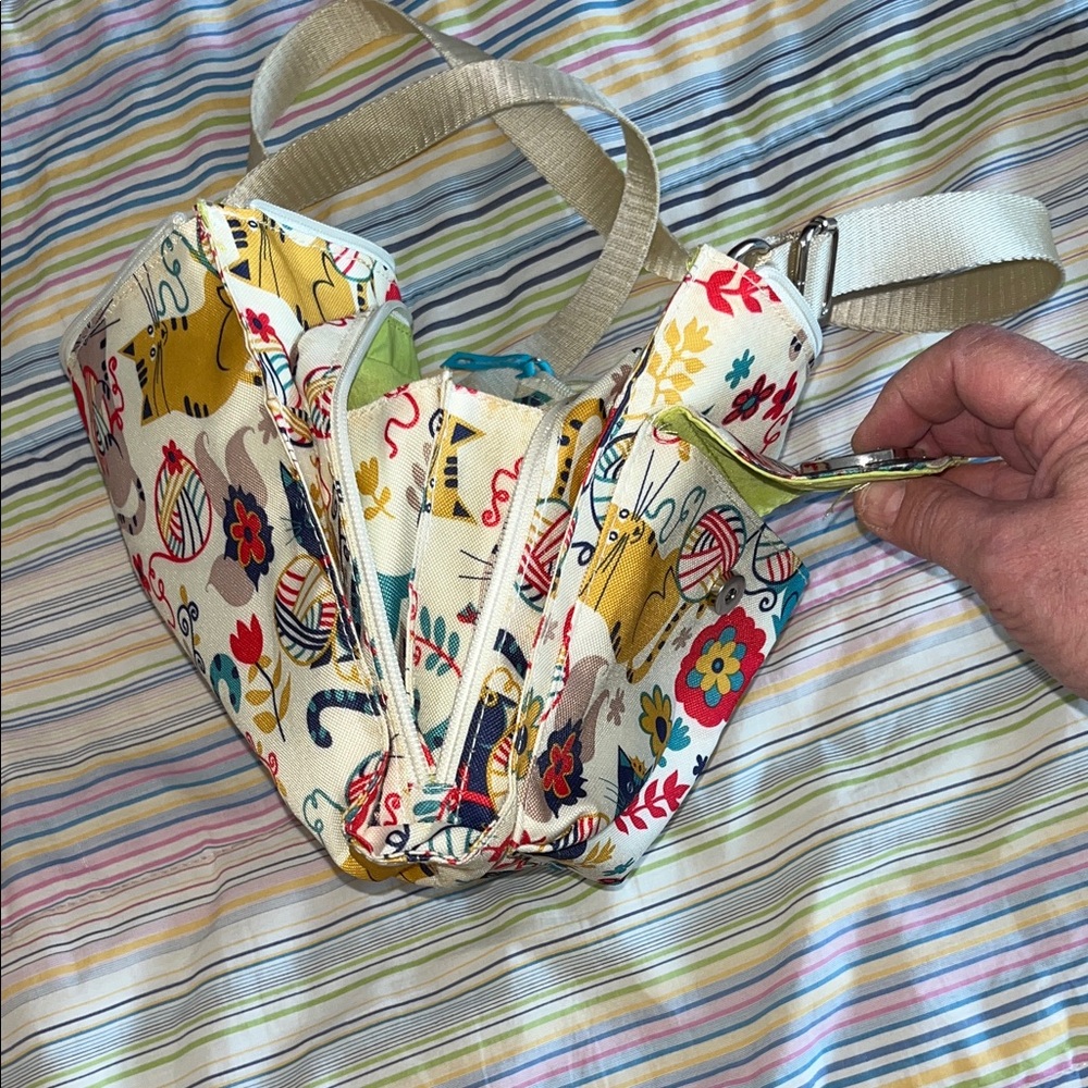 Lily Bloom Floral Cat Print Crossbody Bag - Multicolor - Picture 9 of 10